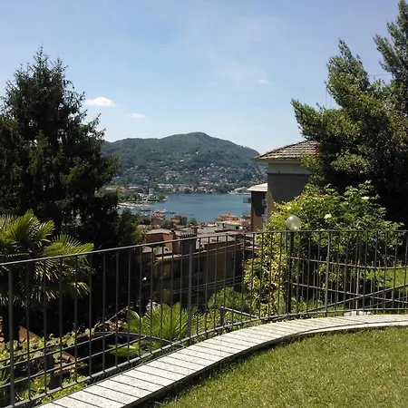 Private Garden On The Lake Como